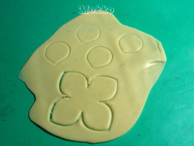 Лепим цветок гортензии из полимерной глины: часть 1