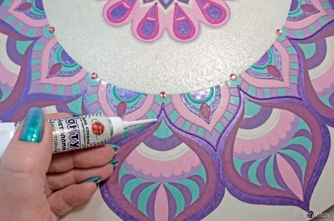 ​Расписываем интерьерные часы в смешанной технике: часть 5