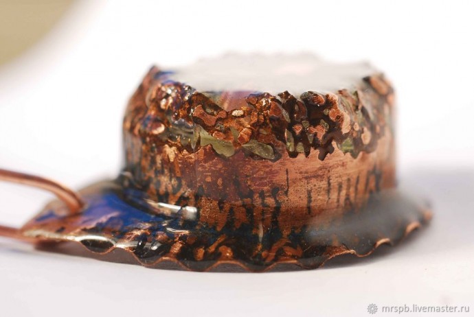 ​Делаем кулон из меди с заливкой ювелирной смолой: часть 3