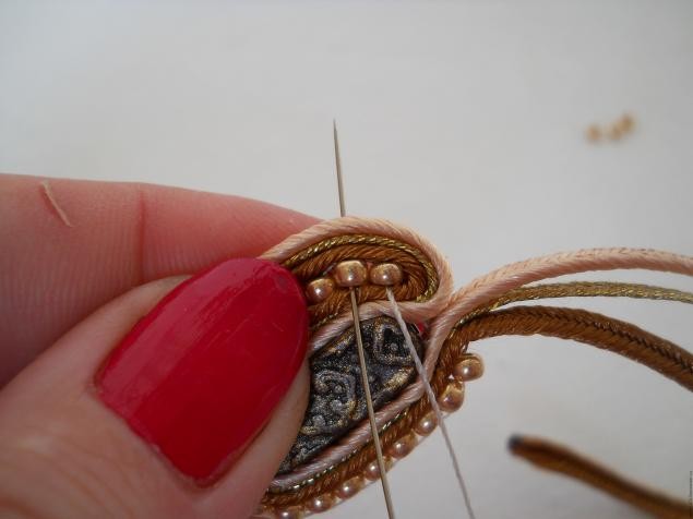 Сутажные серьги "Ромашки по-восточному": мастер-класс, часть 2