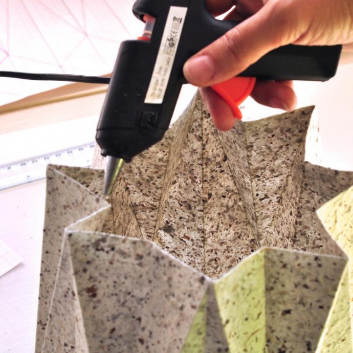 ​Бюджетный и быстрый декор светильника в комнату для мальчика-подростка: часть 2