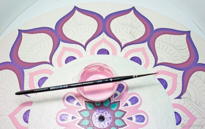 ​Расписываем интерьерные часы в смешанной технике: часть 4