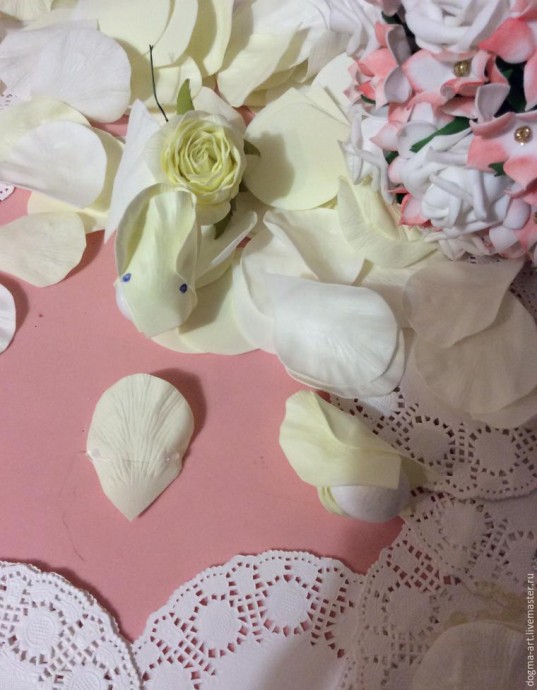 Создаем закрытые розы из фоамирана для свадебного букета: часть 1