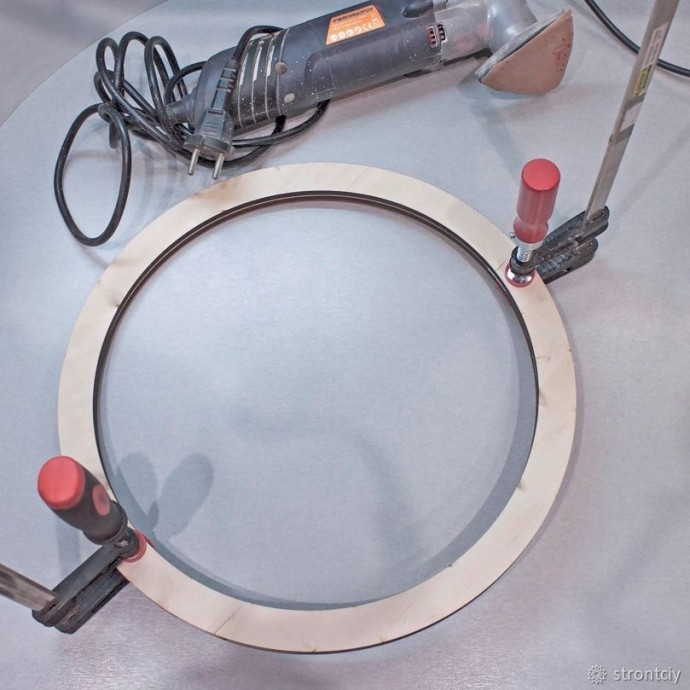 ​Расписываем интерьерные часы в смешанной технике: часть 1