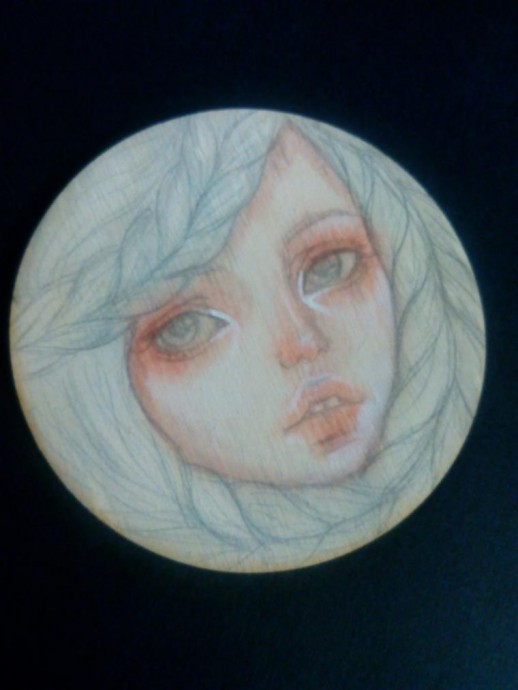 Рисуем темперой на деревянной поверхности