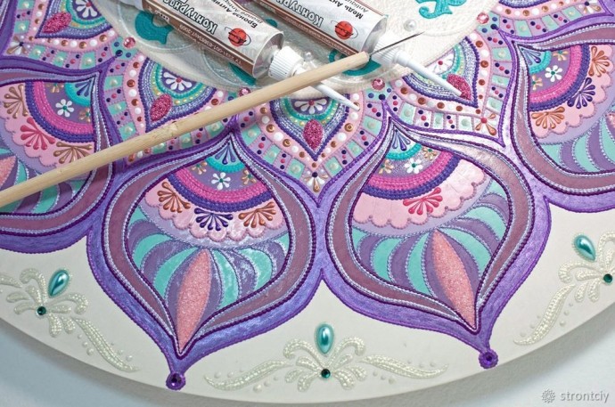 ​Расписываем интерьерные часы в смешанной технике: часть 7