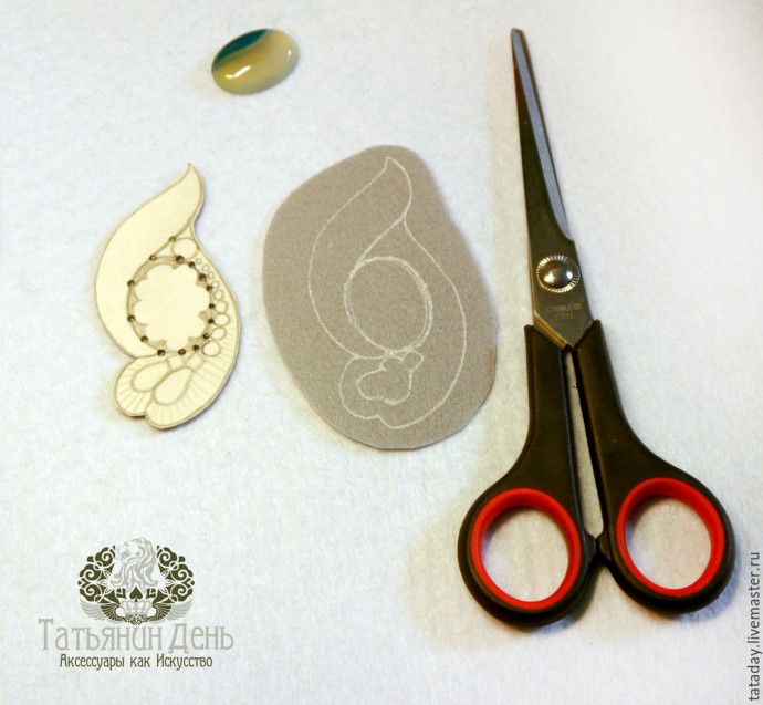 Создаем шикарную зимнюю брошь с мехом: часть 1