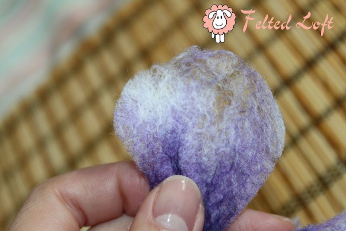 Мокрое валяние: цельноваляный пион, часть 3