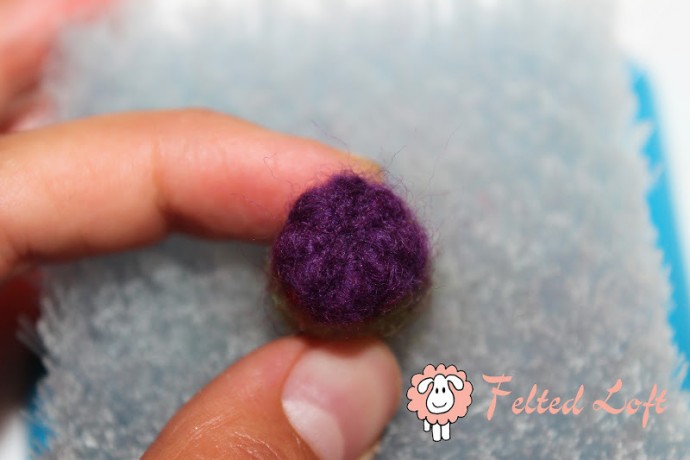 ​Один из вариантов валяния коробочки для мака