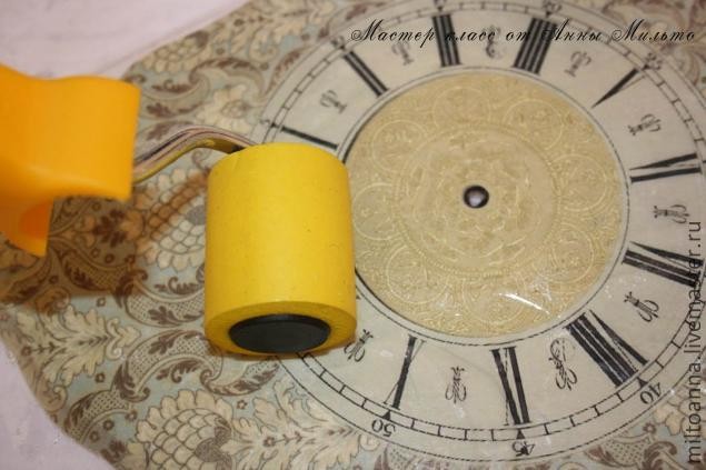 Часы в технике классического декупажа: часть 2