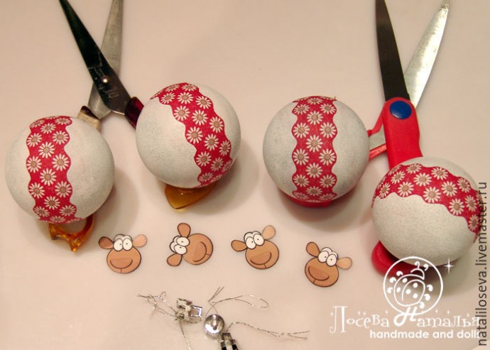 Декорируем елочную игрушку "Барашка-Ромашка" в технике объемного декупажа: часть 1