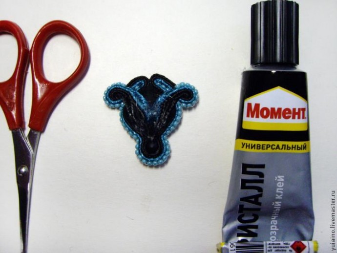 Серьги в технике сутажной вышивки Серьги в технике сутажной вышивки