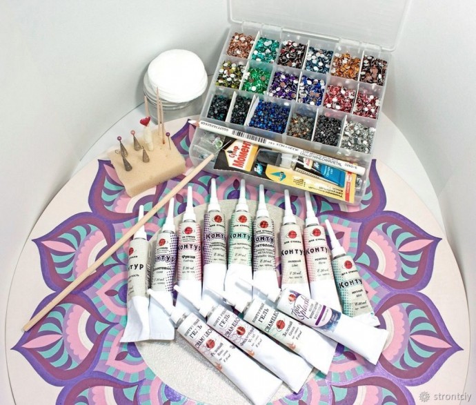 ​Расписываем интерьерные часы в смешанной технике: часть 5