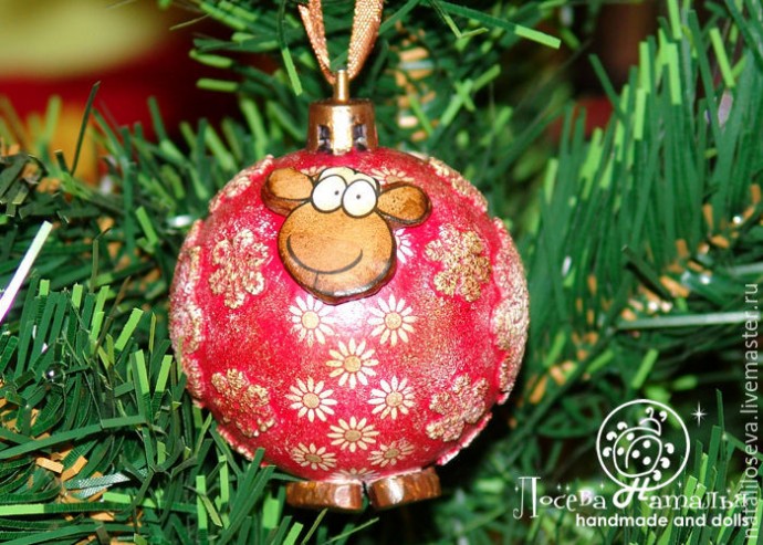 Декорируем елочную игрушку "Барашка-Ромашка" в технике объемного декупажа: часть 2