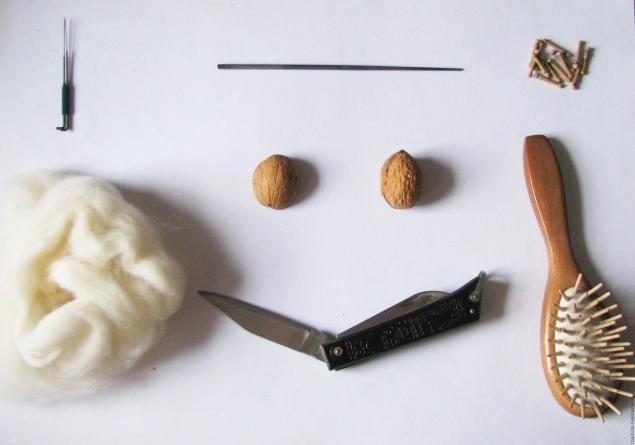 ​Игольница из грецкого ореха