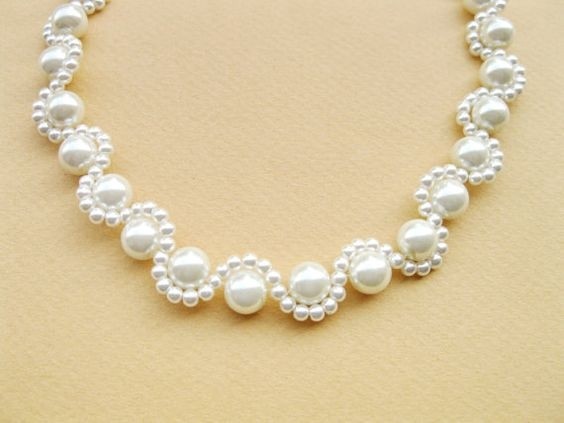 Колье из крупного и мелкого жемчуга