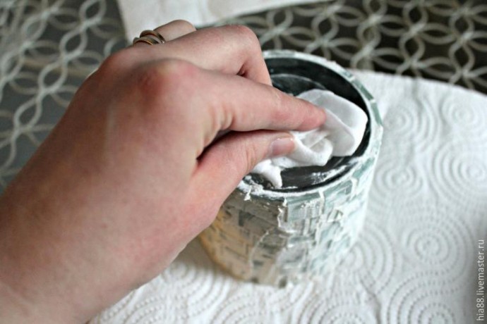 ​Декорируем стеклянные подсвечники мозаикой: часть 3