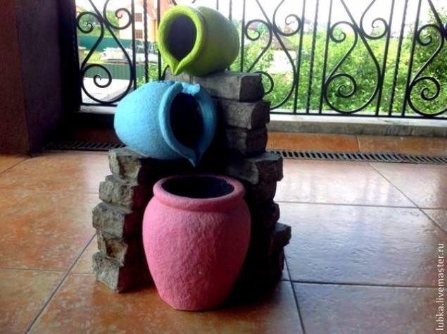 Роспись в стиле Гауди: декор паркового фонтанчика