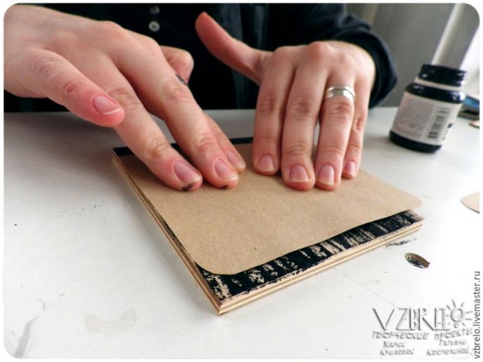 ​"Печатаем" открытки с элементами гравюры