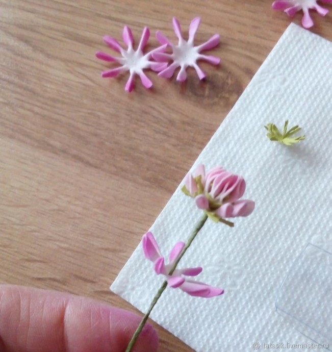 ​Изготавливаем клевер из фоамирана: часть 2