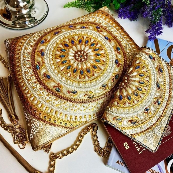 Точечная роспись на сумках Точечная роспись на сумках