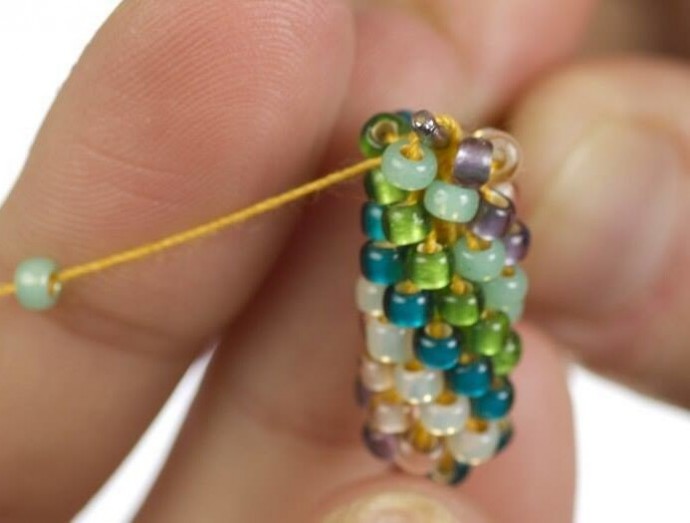 Жгут из бисера