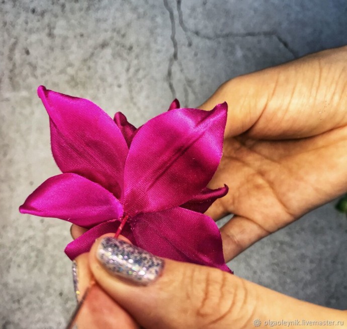 ​Как сделать брошку-пин "Лотос": часть 3