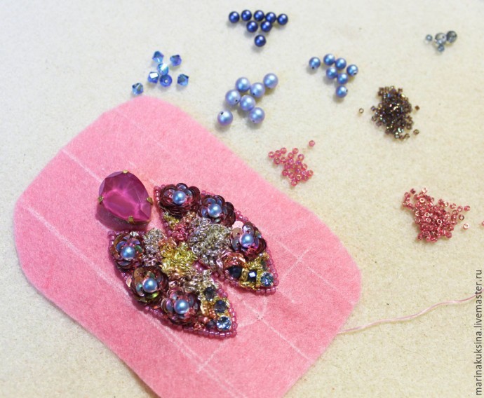 Создаем брошь жучка "Цветочник": часть 2