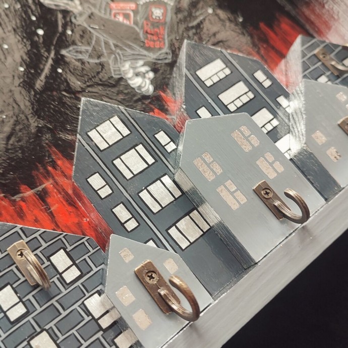 ​Как сделать многоуровневую ключницу с поталью и росписью: часть 3