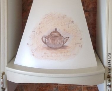 Декор вытяжки в бежевых тонах