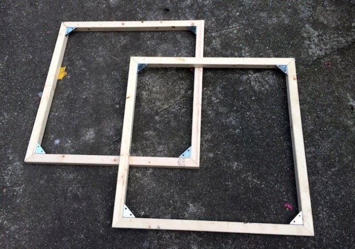 Кофейный столик из досок