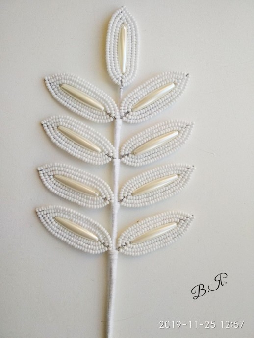 Композиция из бисера и рубки