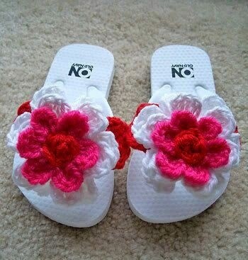 ​Идеи по украшению обычных резиновых шлепок