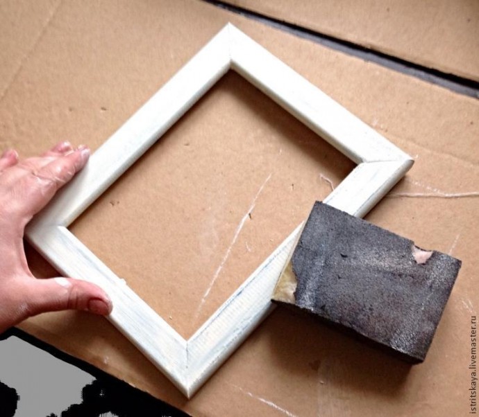 ​Создаем старинный зеркальный витраж: вживляем в стекло и работаем с поталью в хлопьях: часть 3