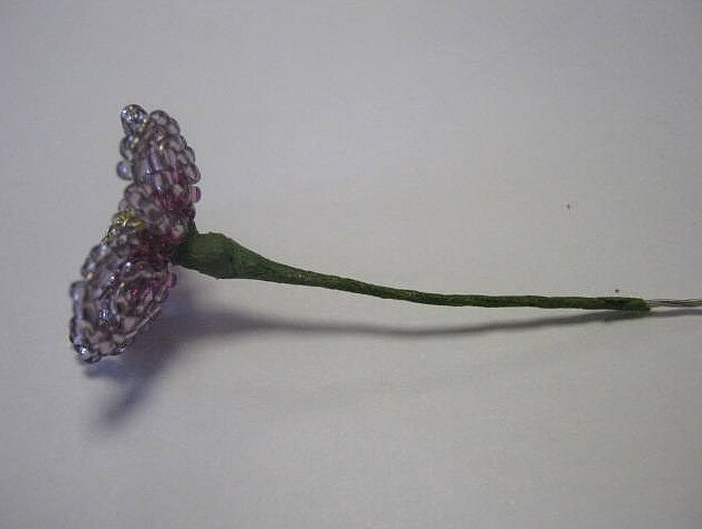 ​Фантазийные цветы из бисера