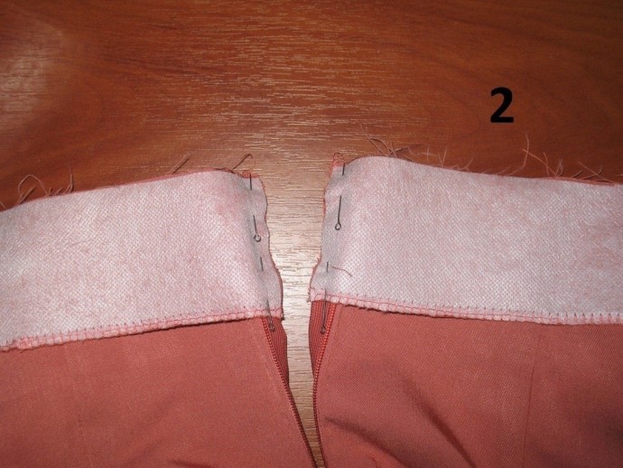 ​Мастер-класс по пришиванию обтачки к поясу юбки с застежкой на потайную молнию