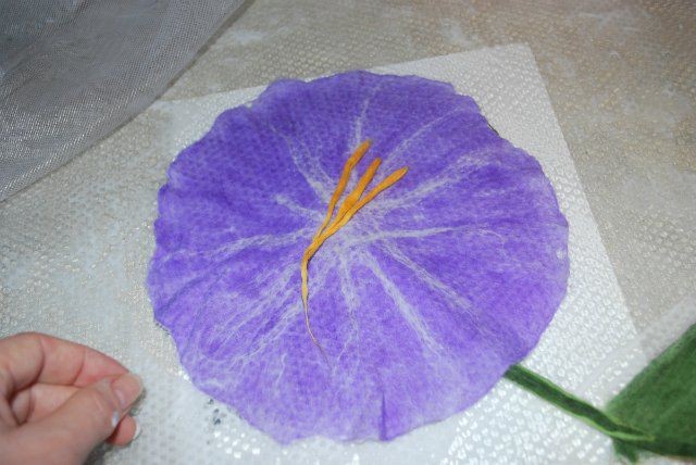 ​Мастер-класс по валянию цветка "Вьюнок": часть 3