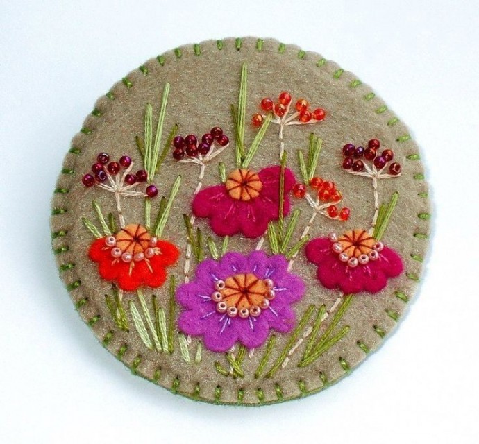 ​Вышивка по фетру