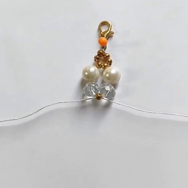 Браслет из горного хрусталя и жемчуга Браслет из горного хрусталя и жемчуга