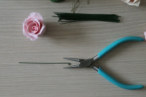 ​Мастерим сердце из роз: часть 4