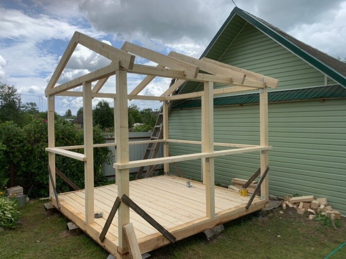 Дачная беседка