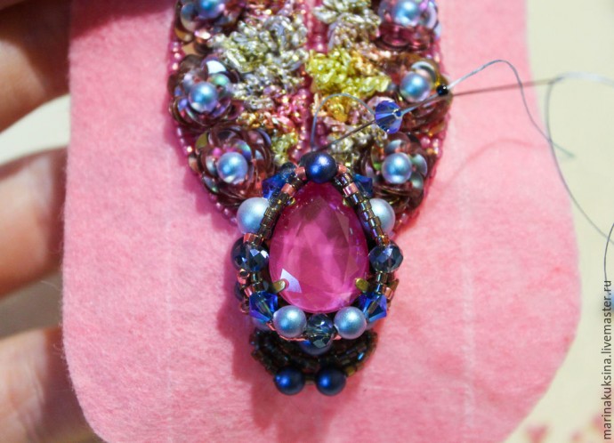 Создаем брошь жучка "Цветочник": часть 4