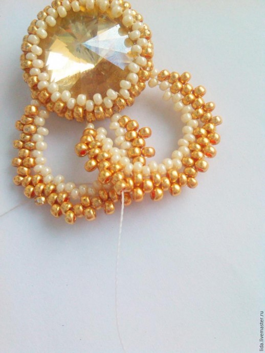 Создаем воздушные серьги "Golden Сrown": часть 2