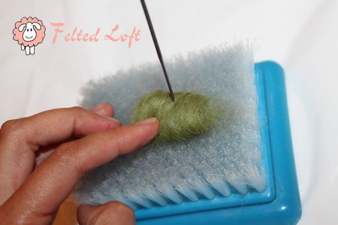 ​Один из вариантов валяния коробочки для мака