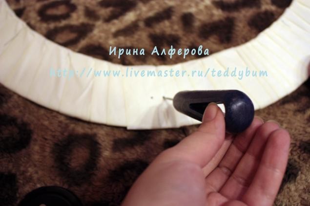 Мастер-класс по изготовлению новогоднего веночка с бантиками Мастер-класс по изготовлению новогоднего веночка с бантиками