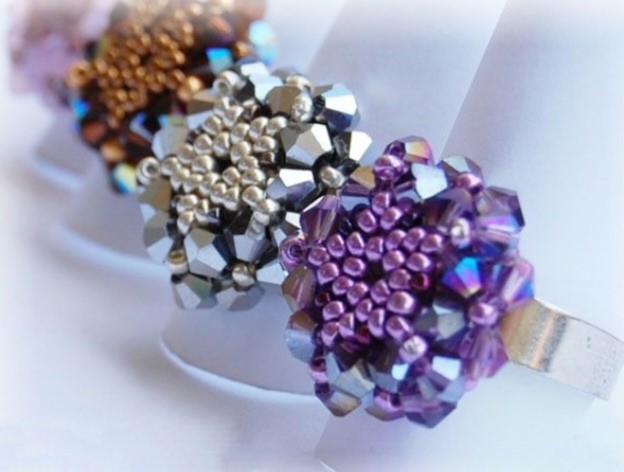 Колечки из биконуса и бисера