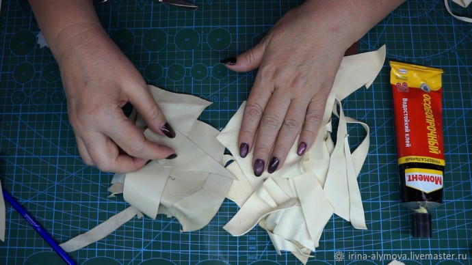 Мастерим хризантему из кожи: часть 1