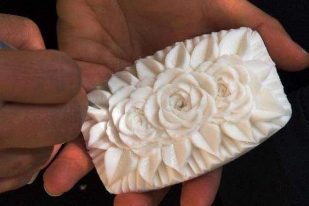 ​Резьба по мылу