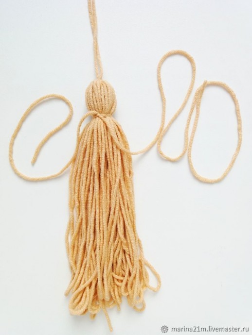 Делаем кисть из пряжи Делаем кисть из пряжи