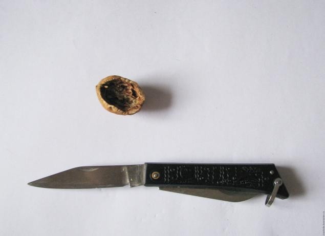 ​Игольница из грецкого ореха